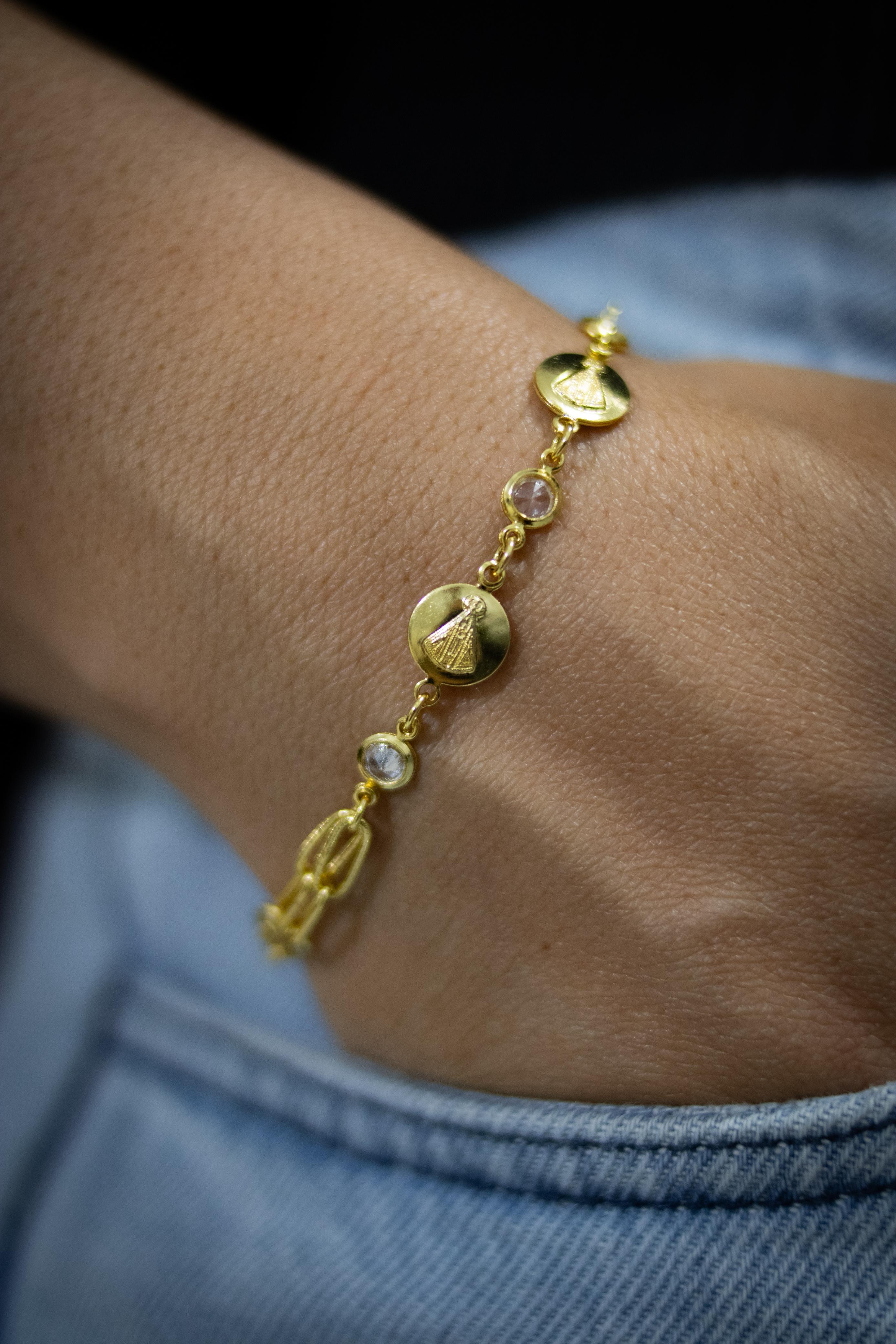 Pulseira modelos, banho ouro 18k + verniz cataforese