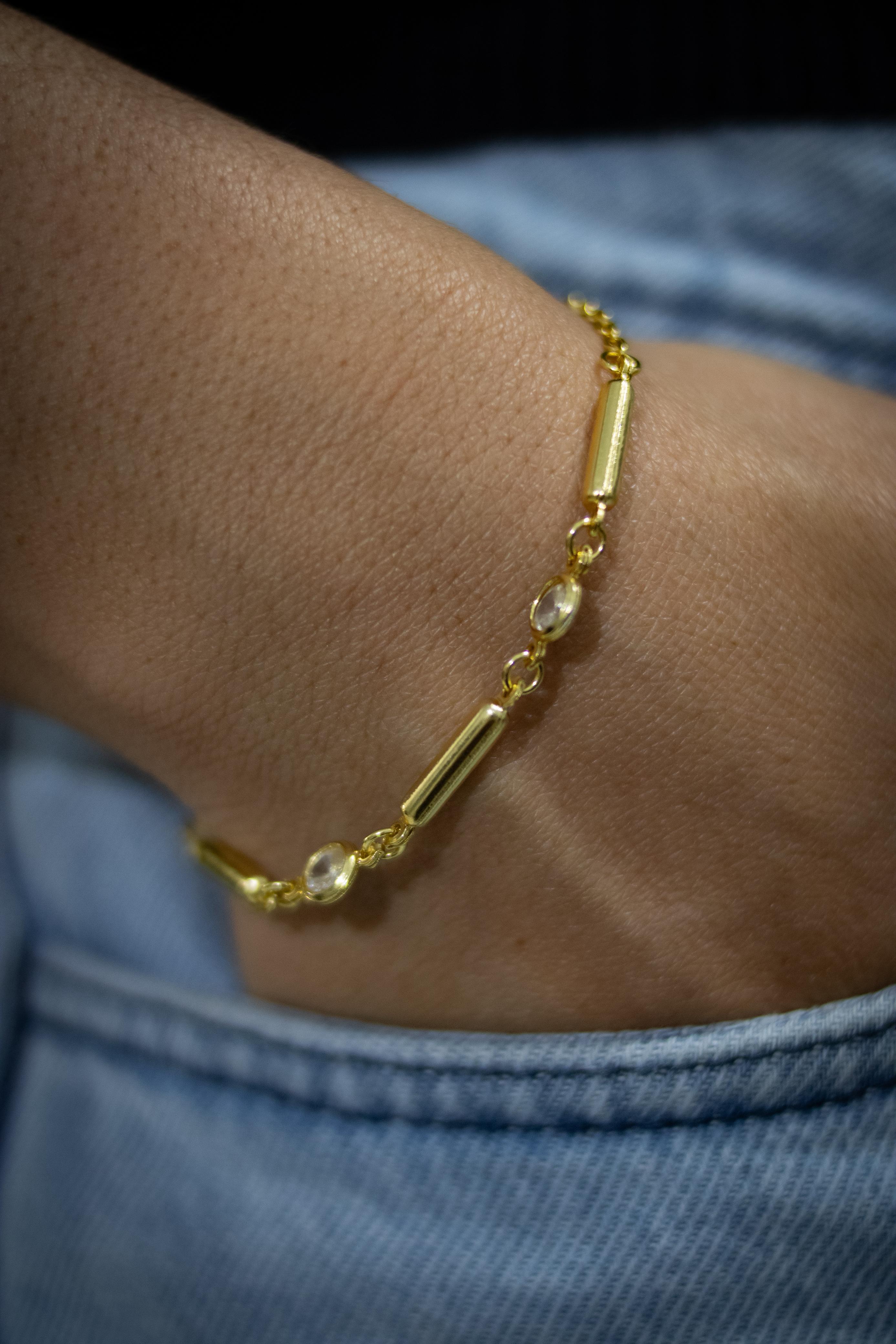 Pulseira modelos, banho ouro 18k + verniz cataforese