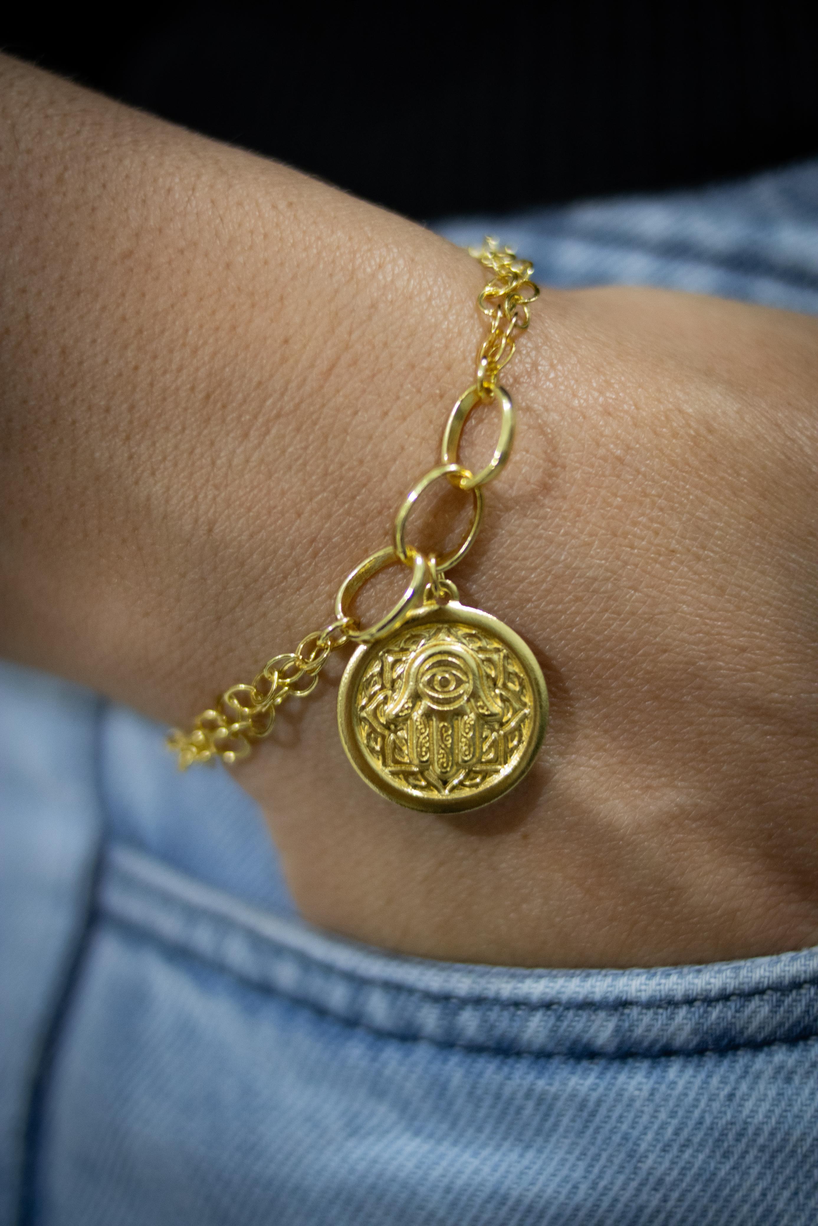 Pulseira modelos, banho ouro 18k + verniz cataforese