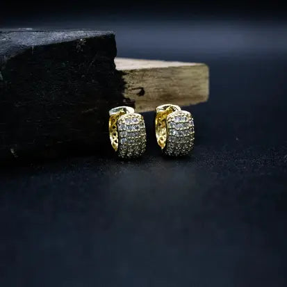 BRINCO EM MOEDA ANTIGA + BANHO EM OURO 18k (20 milésimos)